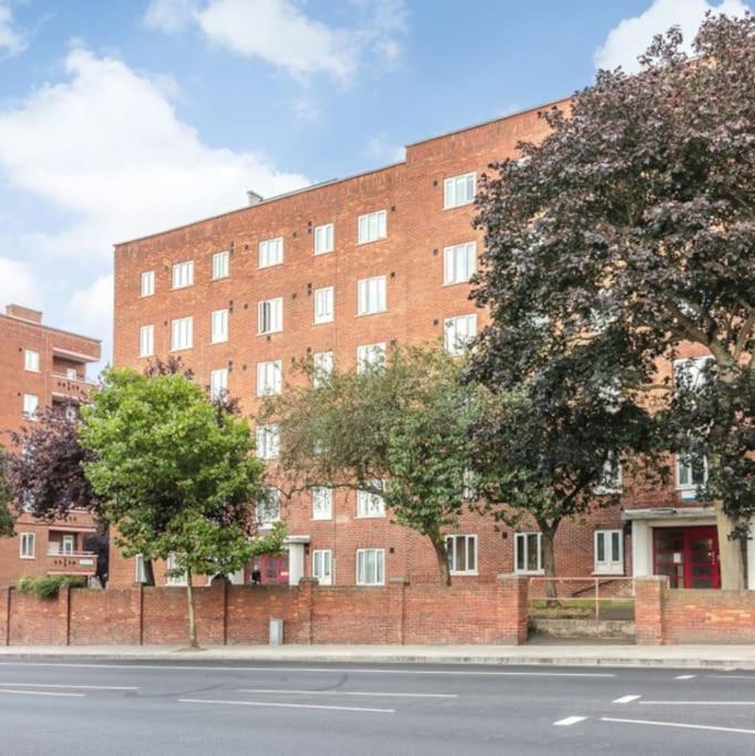 Top Floor 1 Bedroom Apartment With Views Over Londres Extérieur photo